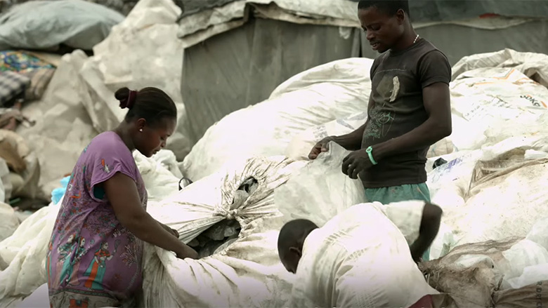 La pollution asphyxie les Africains et détruit leurs moyens de subsistance